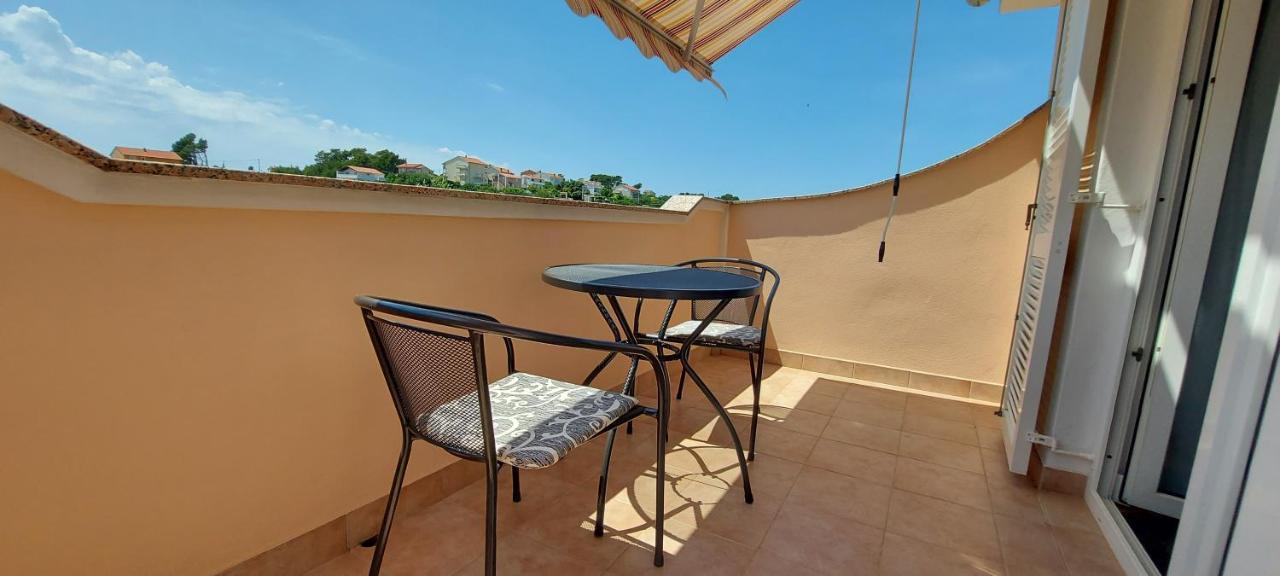 Apartments Marijana Rab Town Ngoại thất bức ảnh