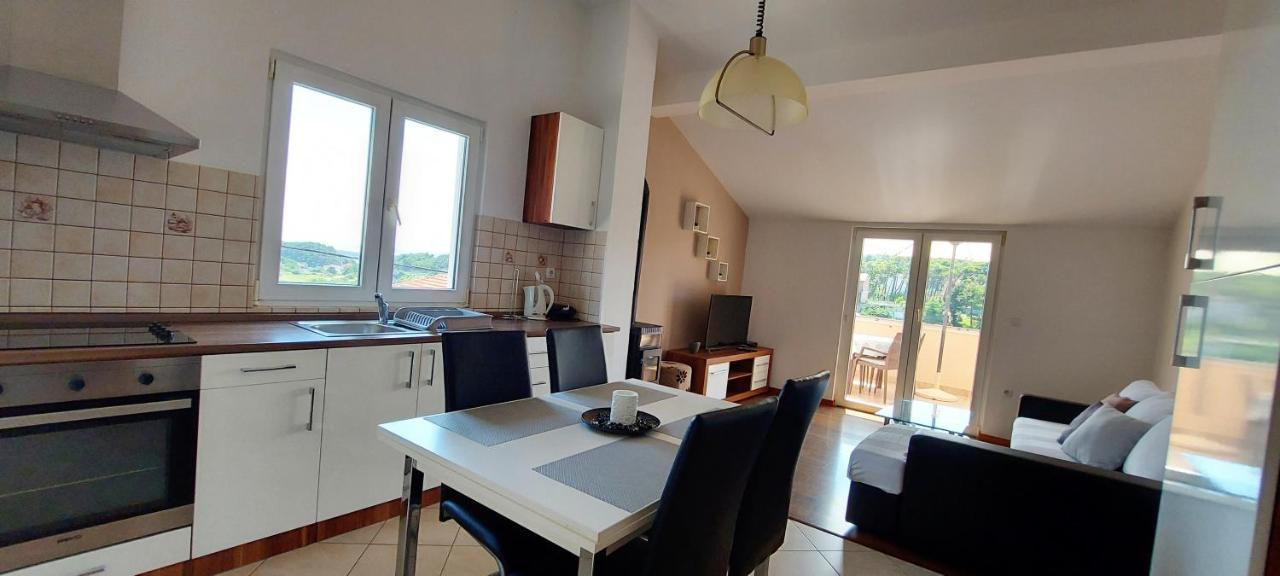 Apartments Marijana Rab Town Ngoại thất bức ảnh