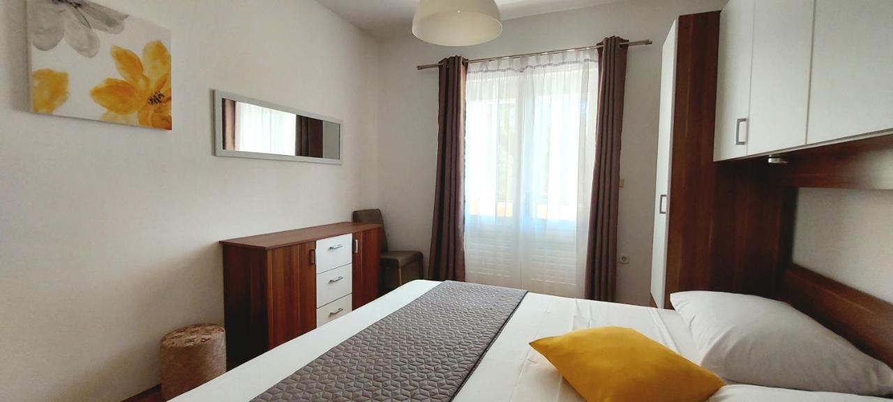 Apartments Marijana Rab Town Ngoại thất bức ảnh
