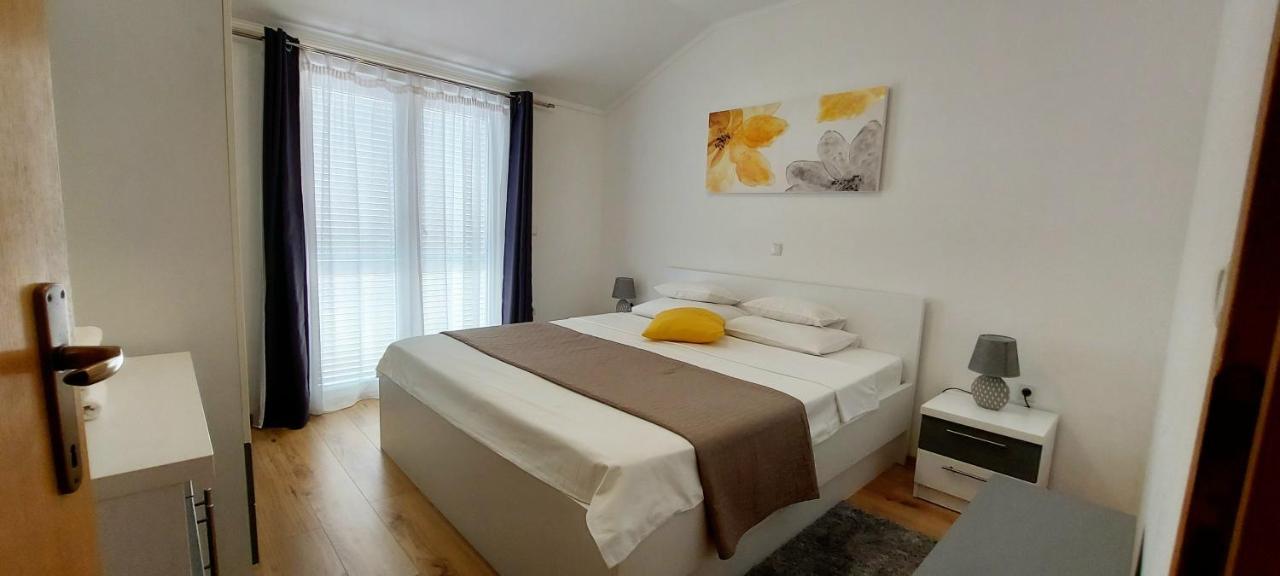 Apartments Marijana Rab Town Ngoại thất bức ảnh