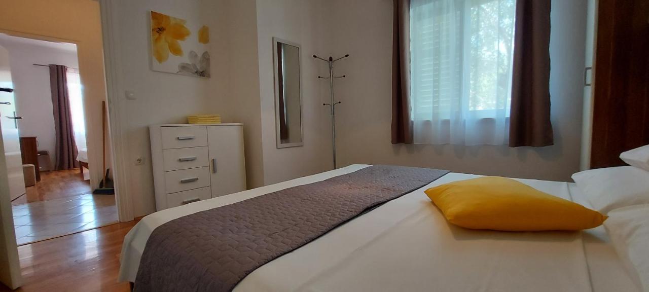 Apartments Marijana Rab Town Ngoại thất bức ảnh